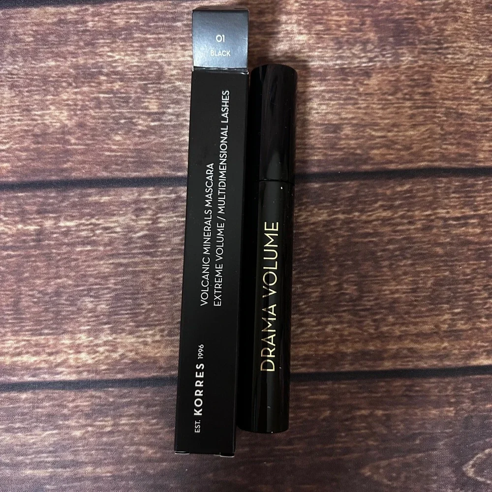 Korres Volcanic Minerals Drama Volume Mascara 01 Black 11ml New in Box